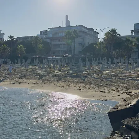 شقة Manta Albania