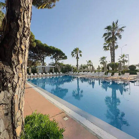 Manta Albania Golem (Tirana)