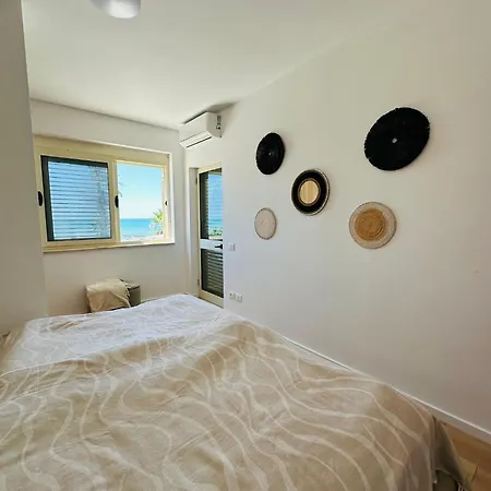 Manta Albania * Golem (Tirana)