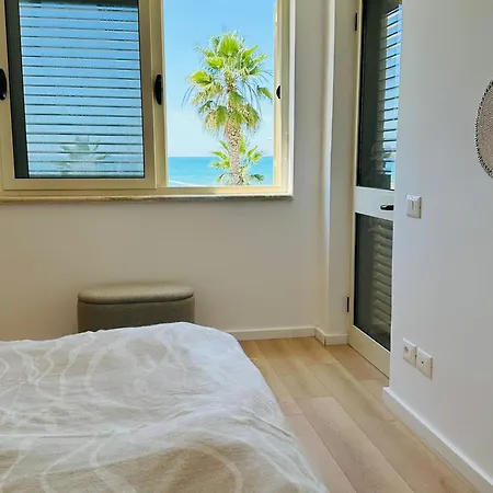 Manta Albania * Golem (Tirana)