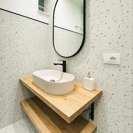 Manta Albania Голем