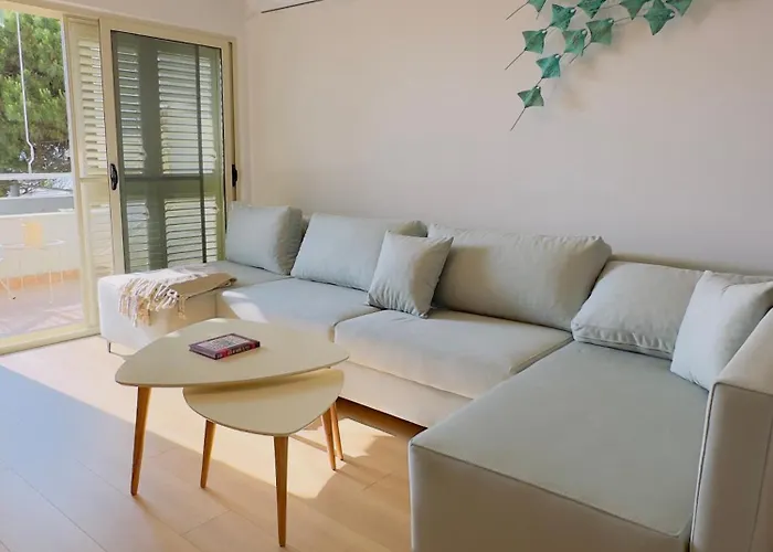 Manta Albania Lejlighed Golem (Tirana)